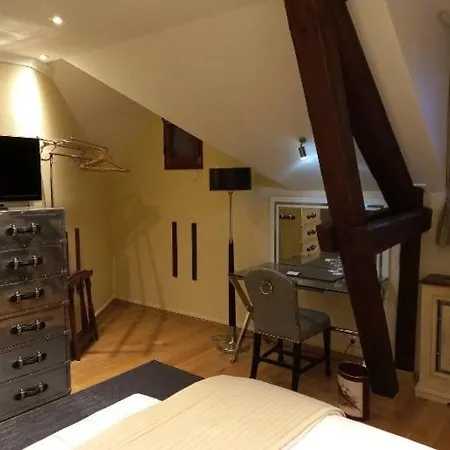 La Chambre 1 * Hollenfels